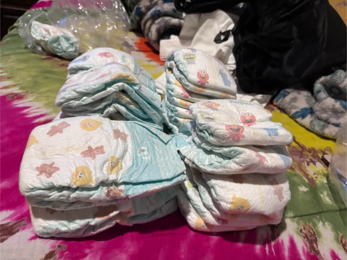 Pampers Diapers 28 piece image indicator(2)