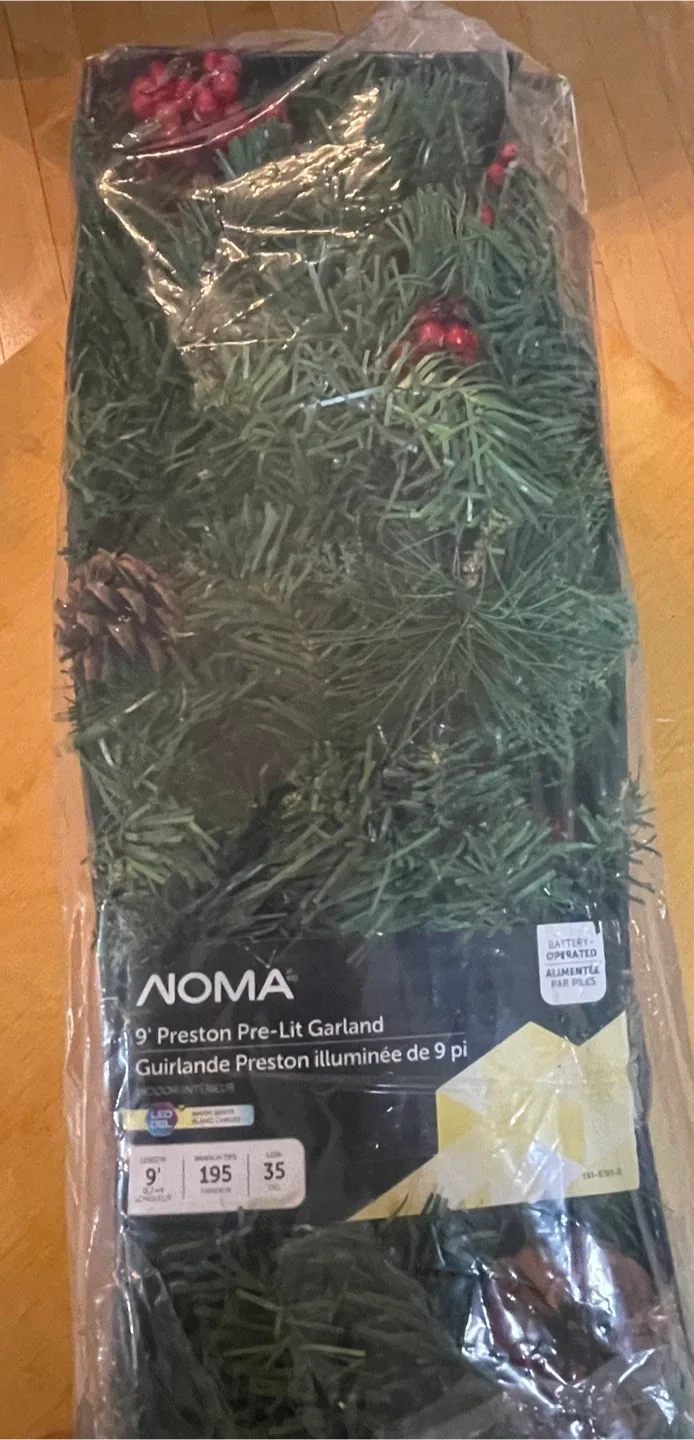 NOMA 9' Preston Pre-Lit Garland - New in Package! image indicator(7)