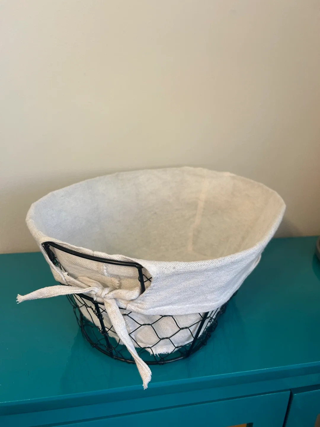 NEW Rustic Wire Basket with Removable Liner – Farmhouse Style image indicator(2)