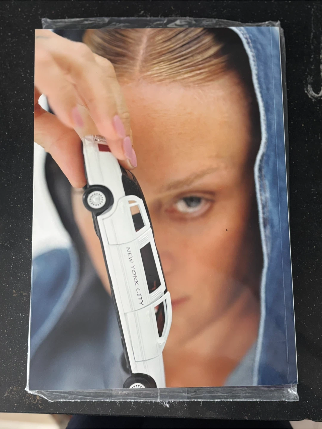 Free SSENSE Magazinex2 🥕🥕 - photo 3