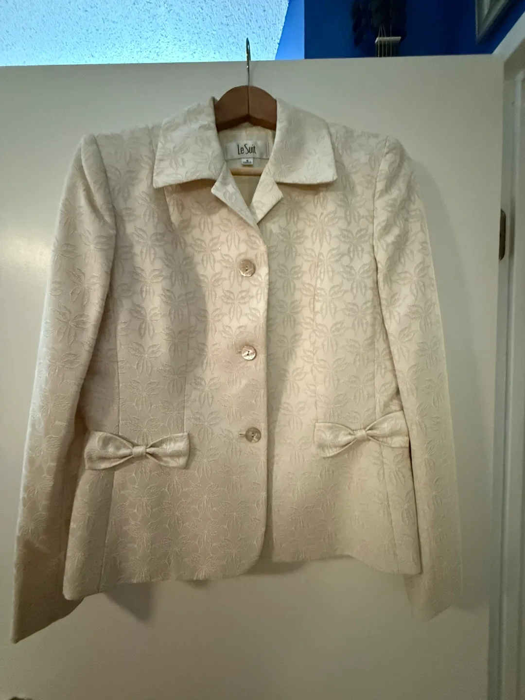 Le Suit Blazer - Size 8 thumbnail