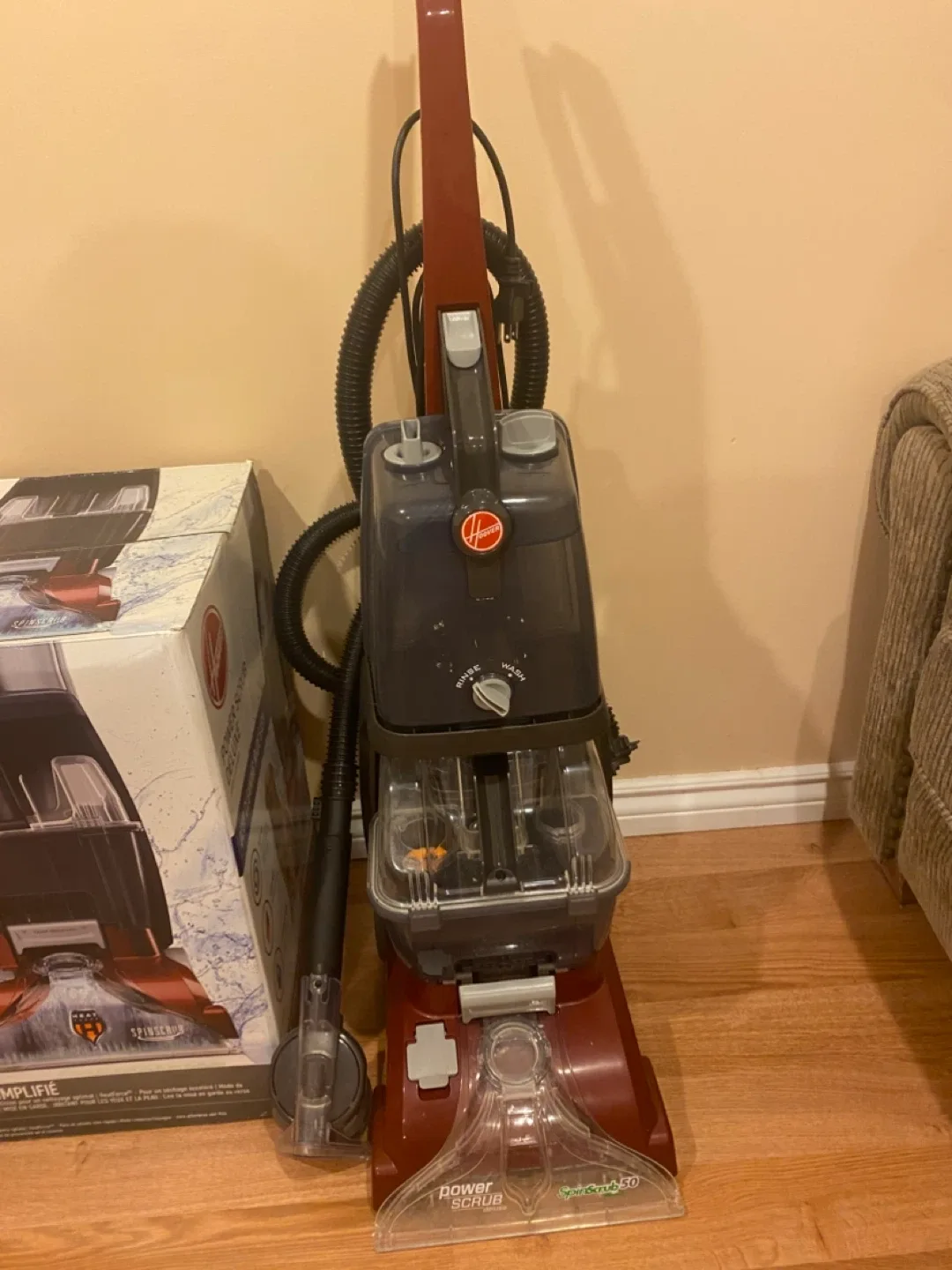 Hoover Power Scrub Deluxe Carpet Cleaner - Like New! image indicator(2)