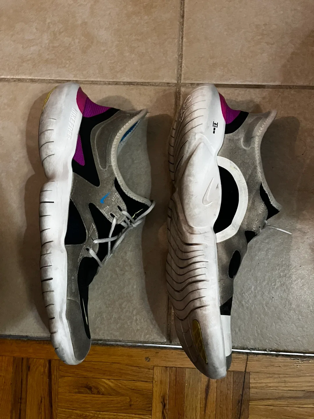 Nike Free RN 5.0 Running Shoes (size 12) image indicator(5)