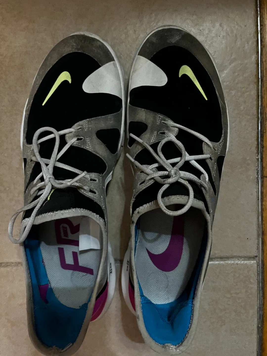 Nike Free RN 5.0 Running Shoes (size 12) image indicator(4)