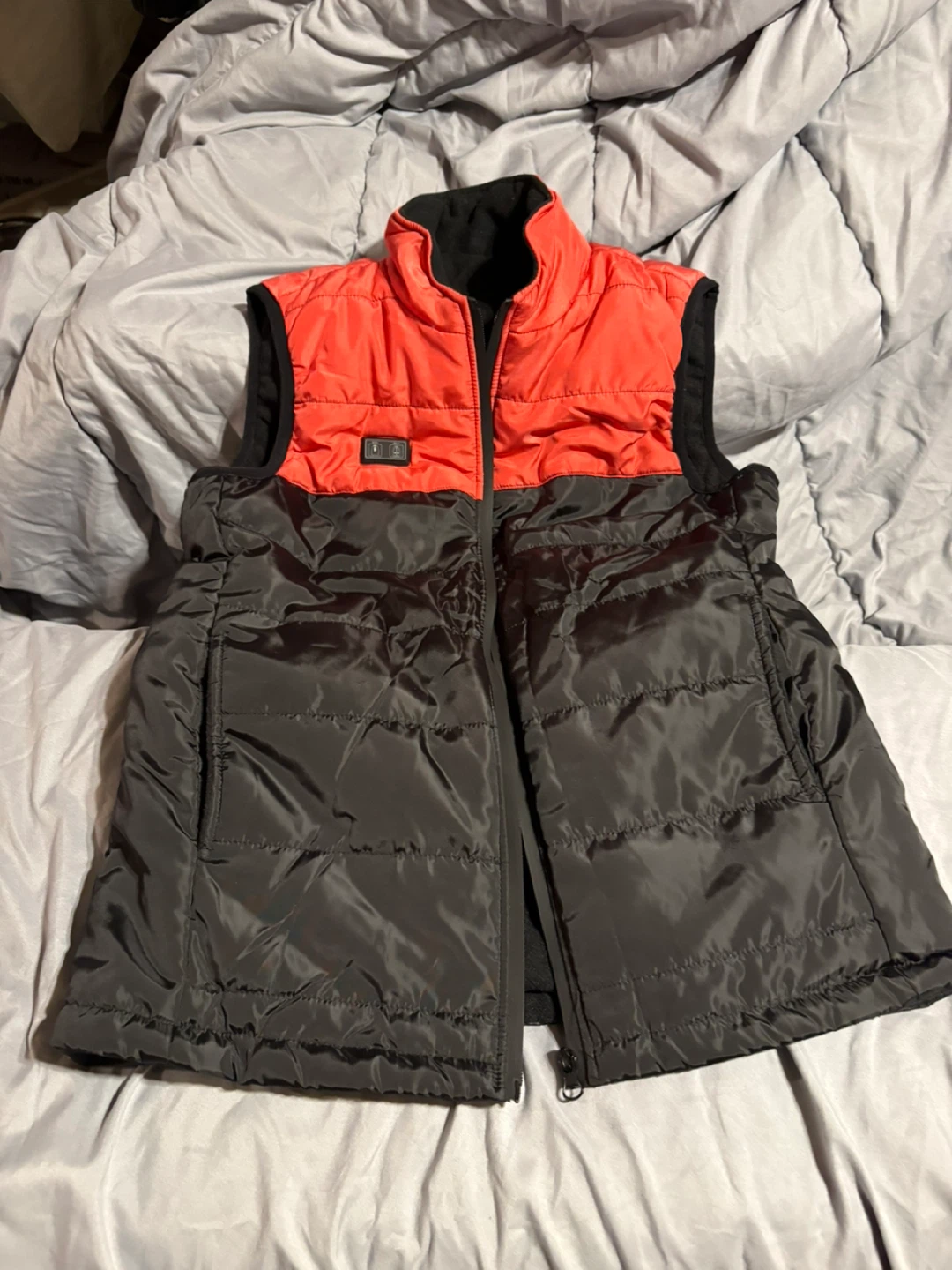 NEW Heated Vest-battery not included-pick up NE Martindale