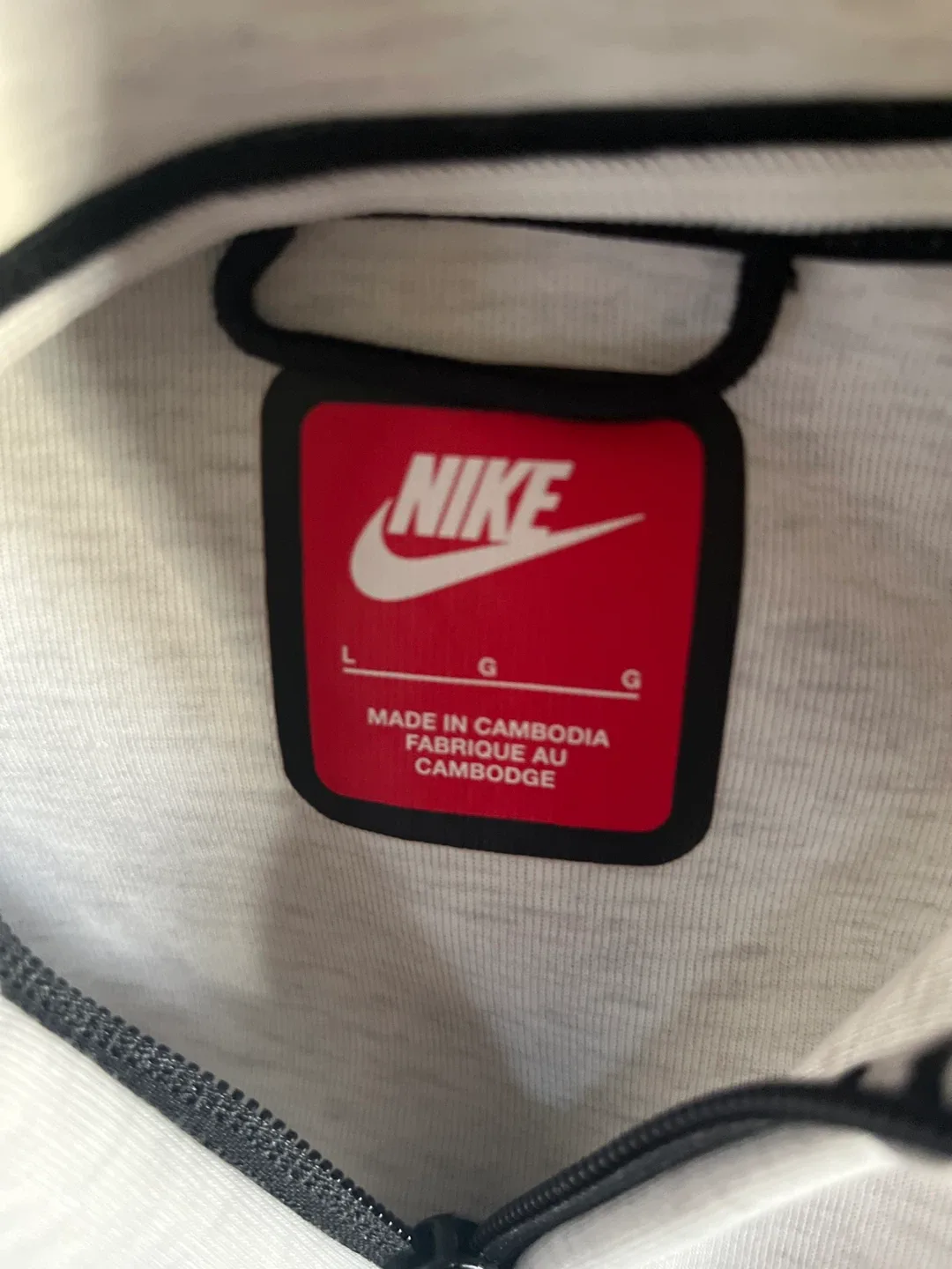 Nike Tech Fleece Suit, Size M and L image indicator(2)