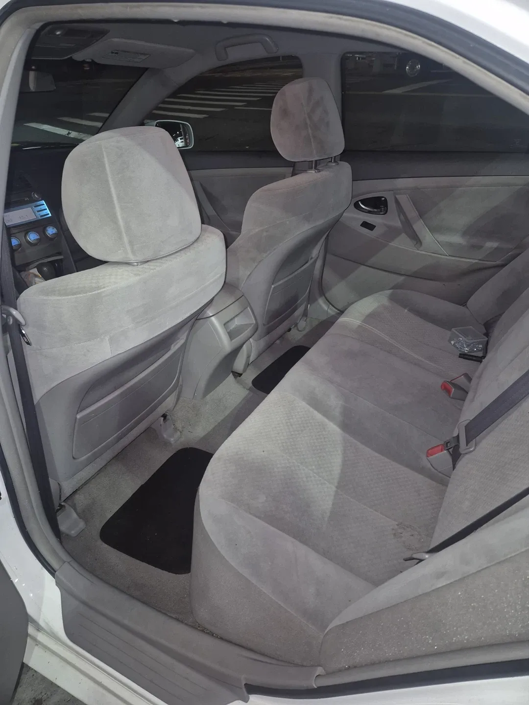 Toyota Camry 2009 White Sedan image indicator(3)