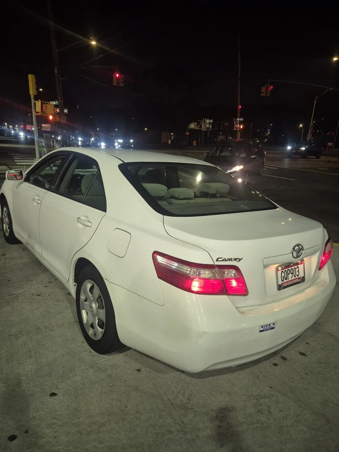 Toyota Camry 2009 White Sedan image indicator(7)