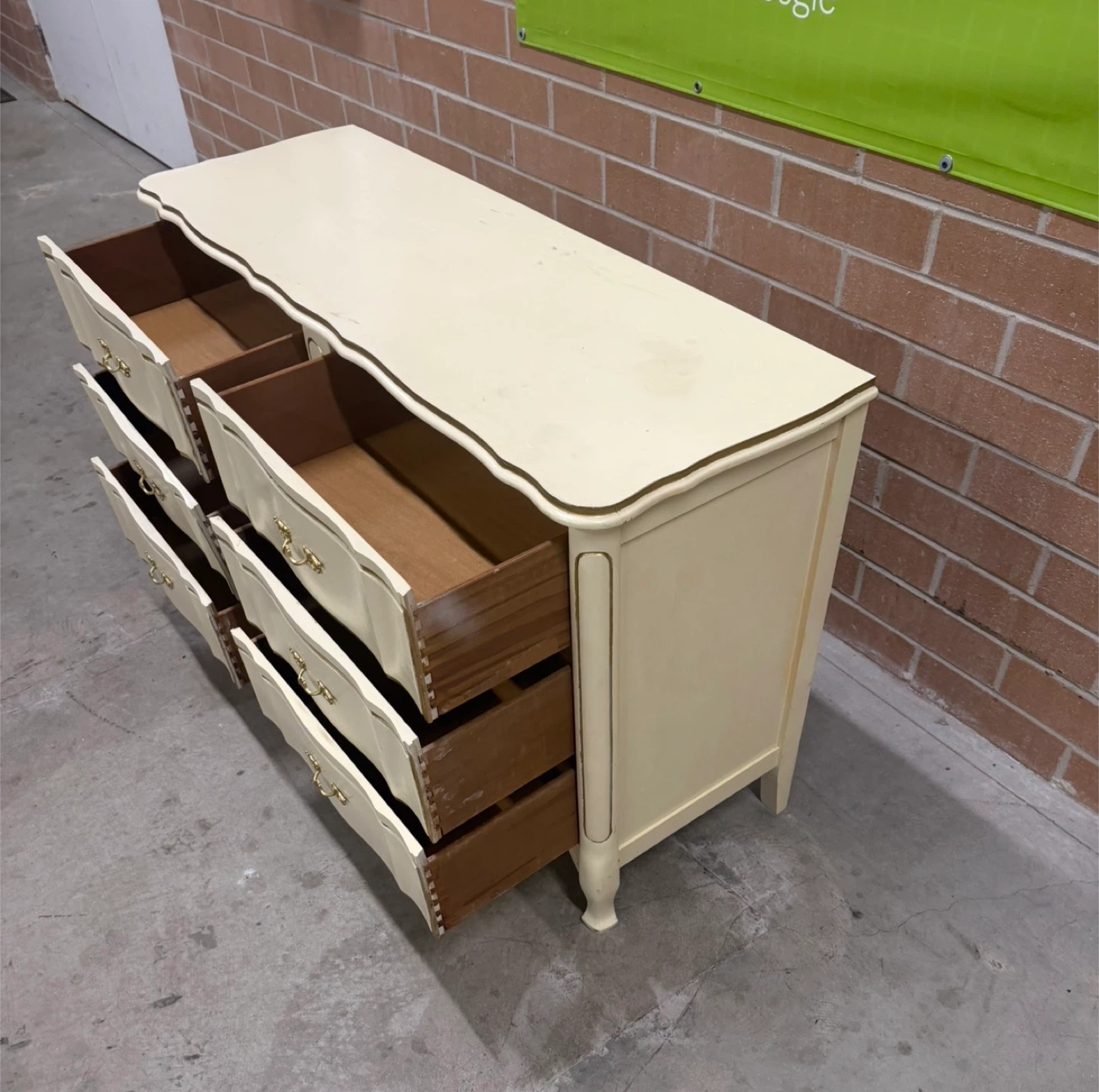 Vintage Style 6-Drawer Dresser - photo 4