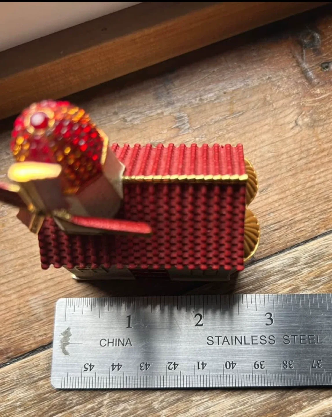 Windmill moving RED Rucinni pill box enamel trinket image indicator(5)