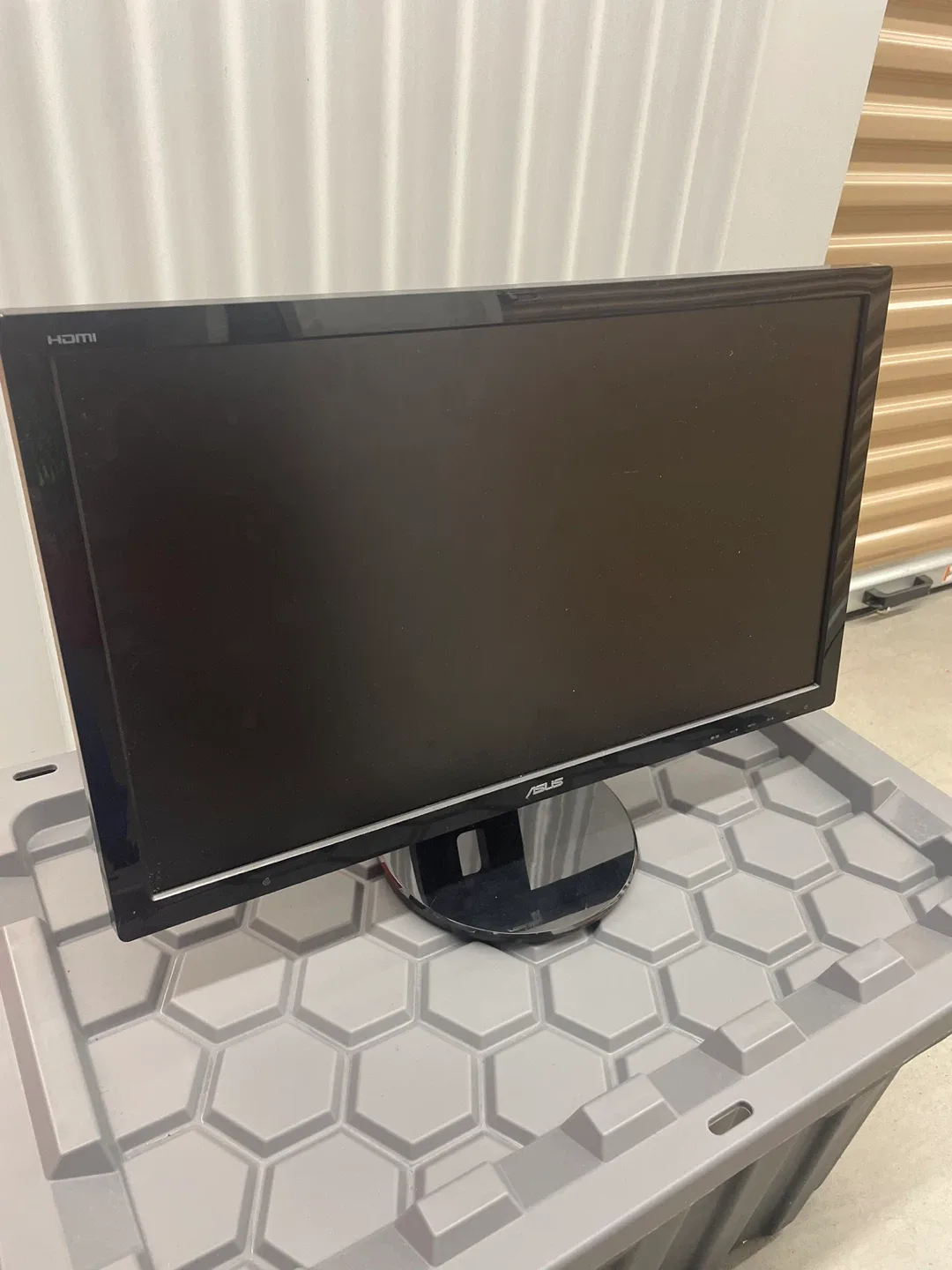 Asus Monitor - Great Condition! image indicator(2)