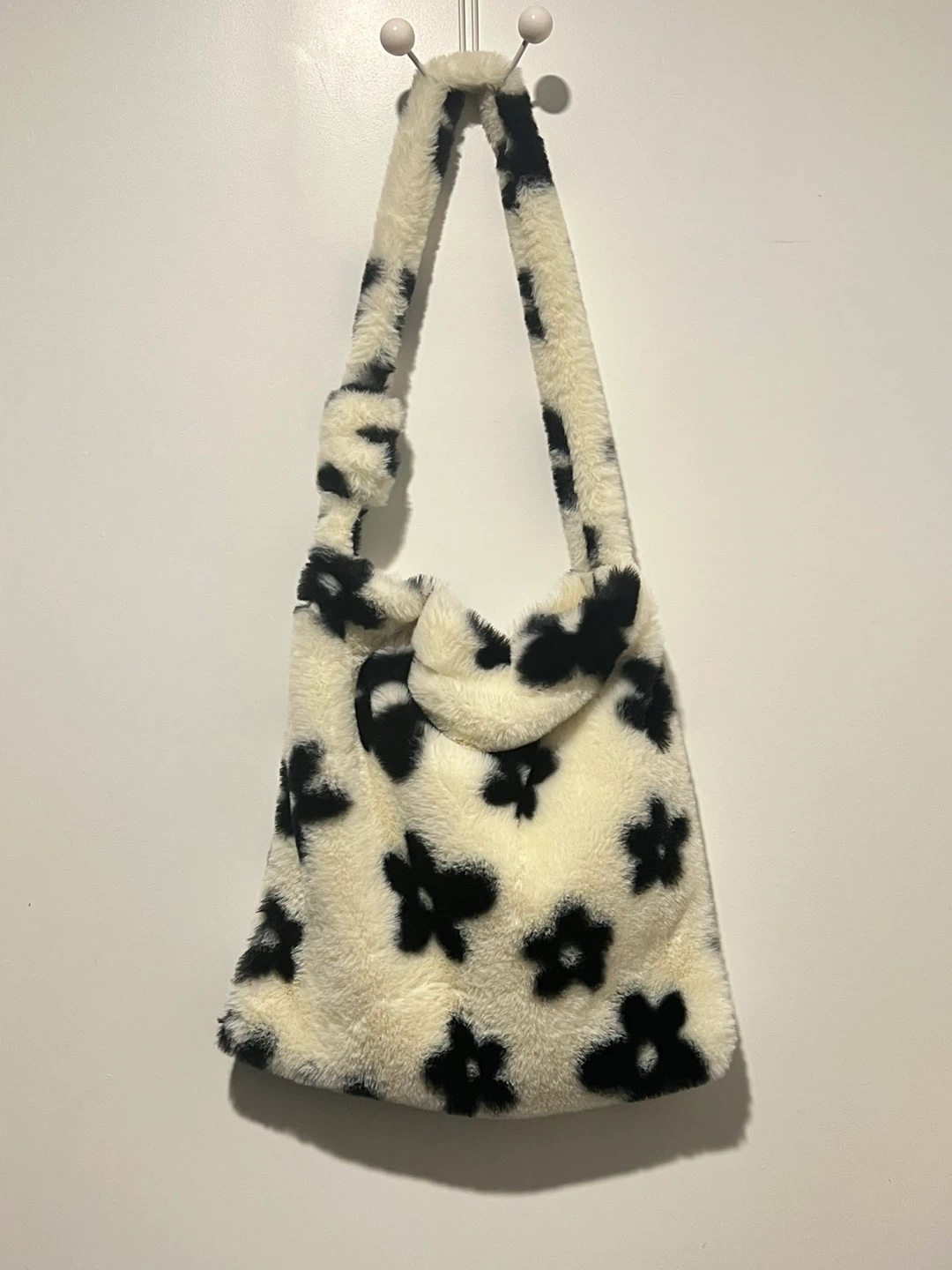 Cute Fuzzy Floral Print Shoulder Bag