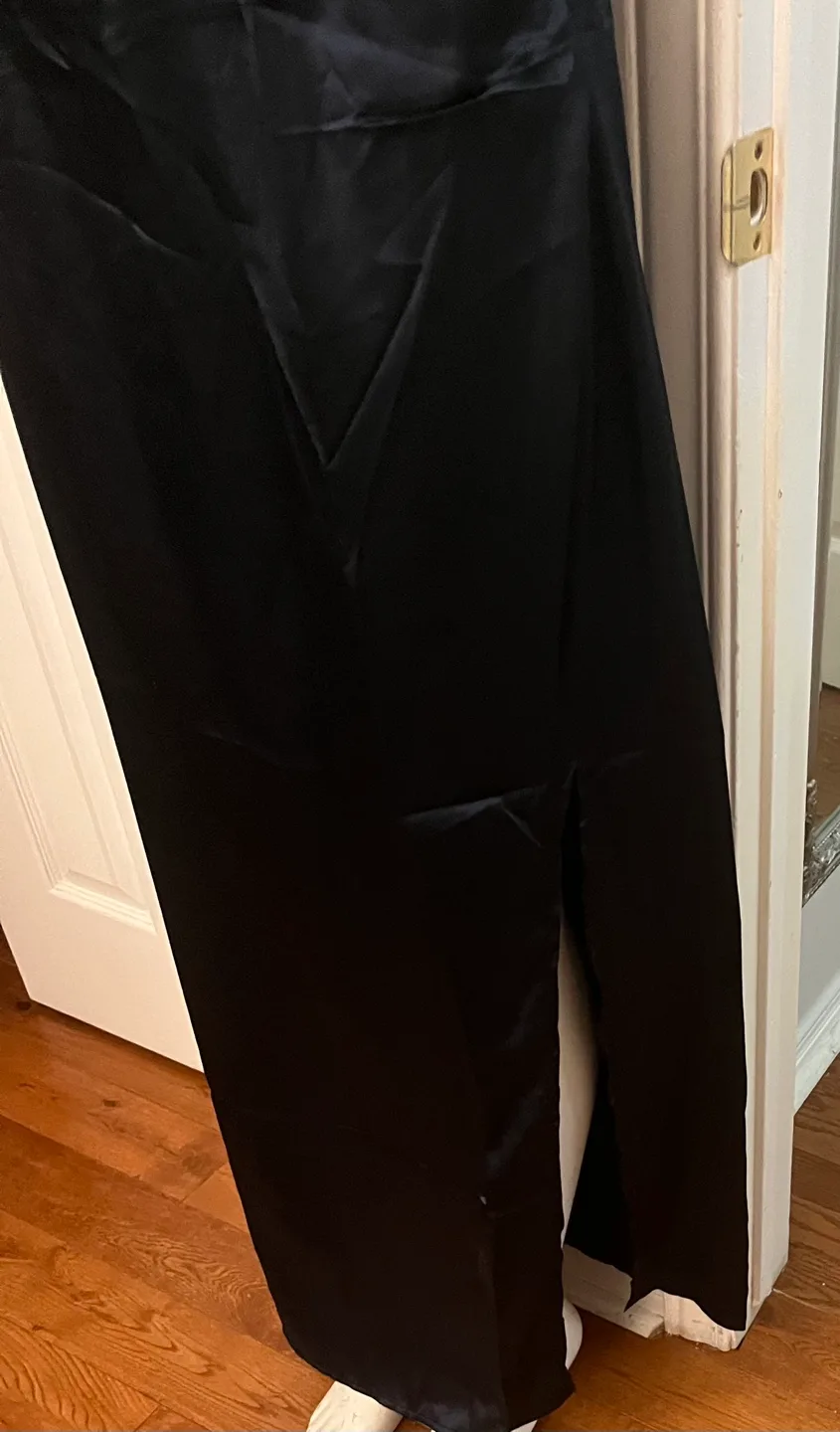 Medium Elegant Black  Satin Dress image indicator(4)