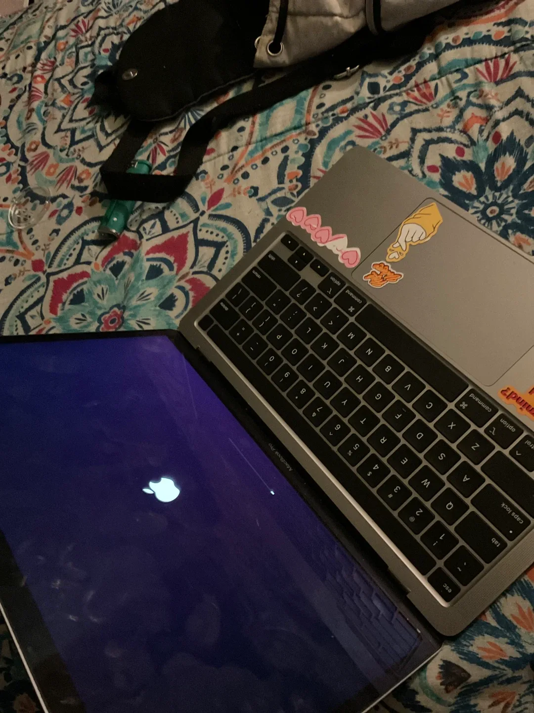 MacBook Pro image indicator(3)