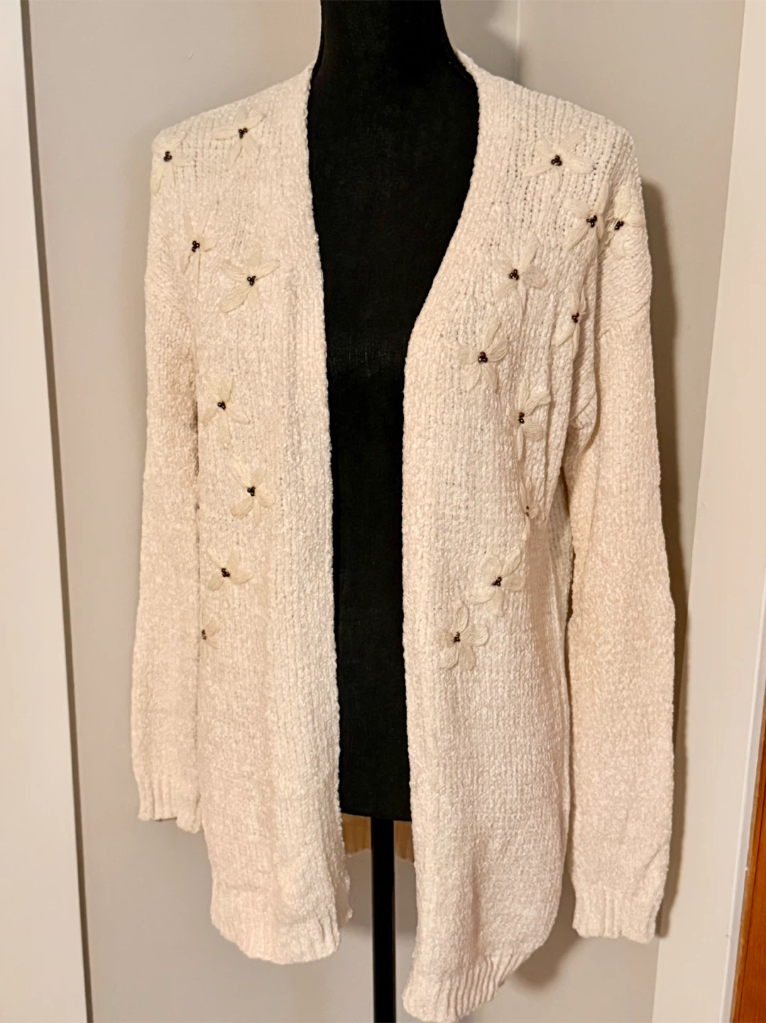 *NWT Francesca's Ivory Floral Cardigan - Size S
