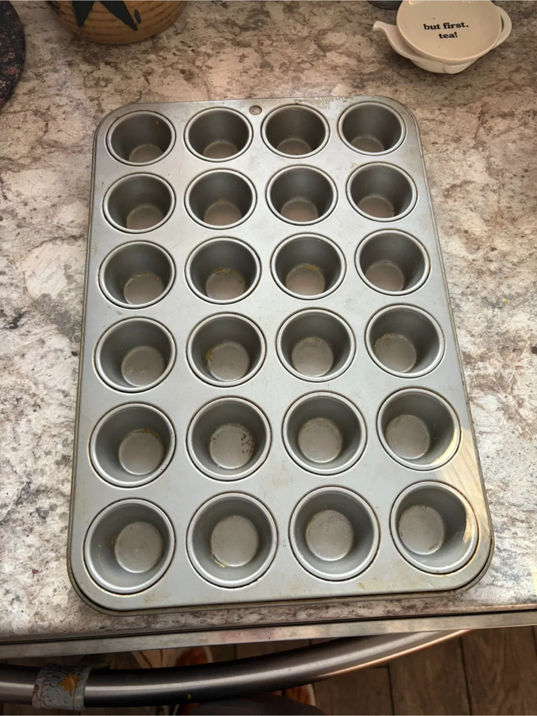 Muffin Tin - 24 Cup