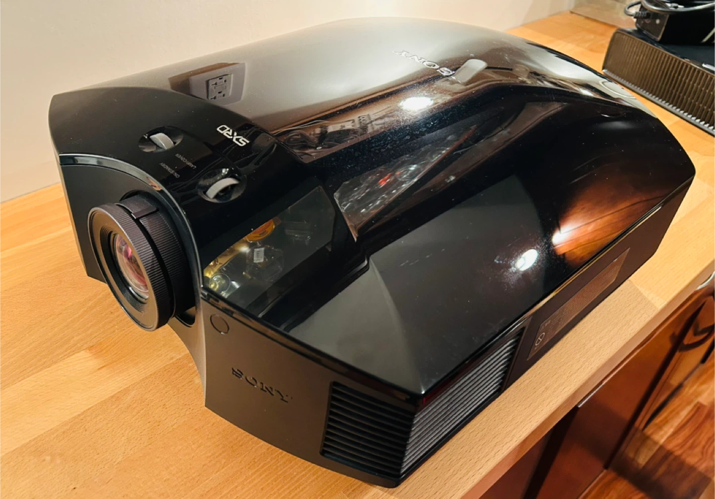 Sony VPL-HW40ES Projector