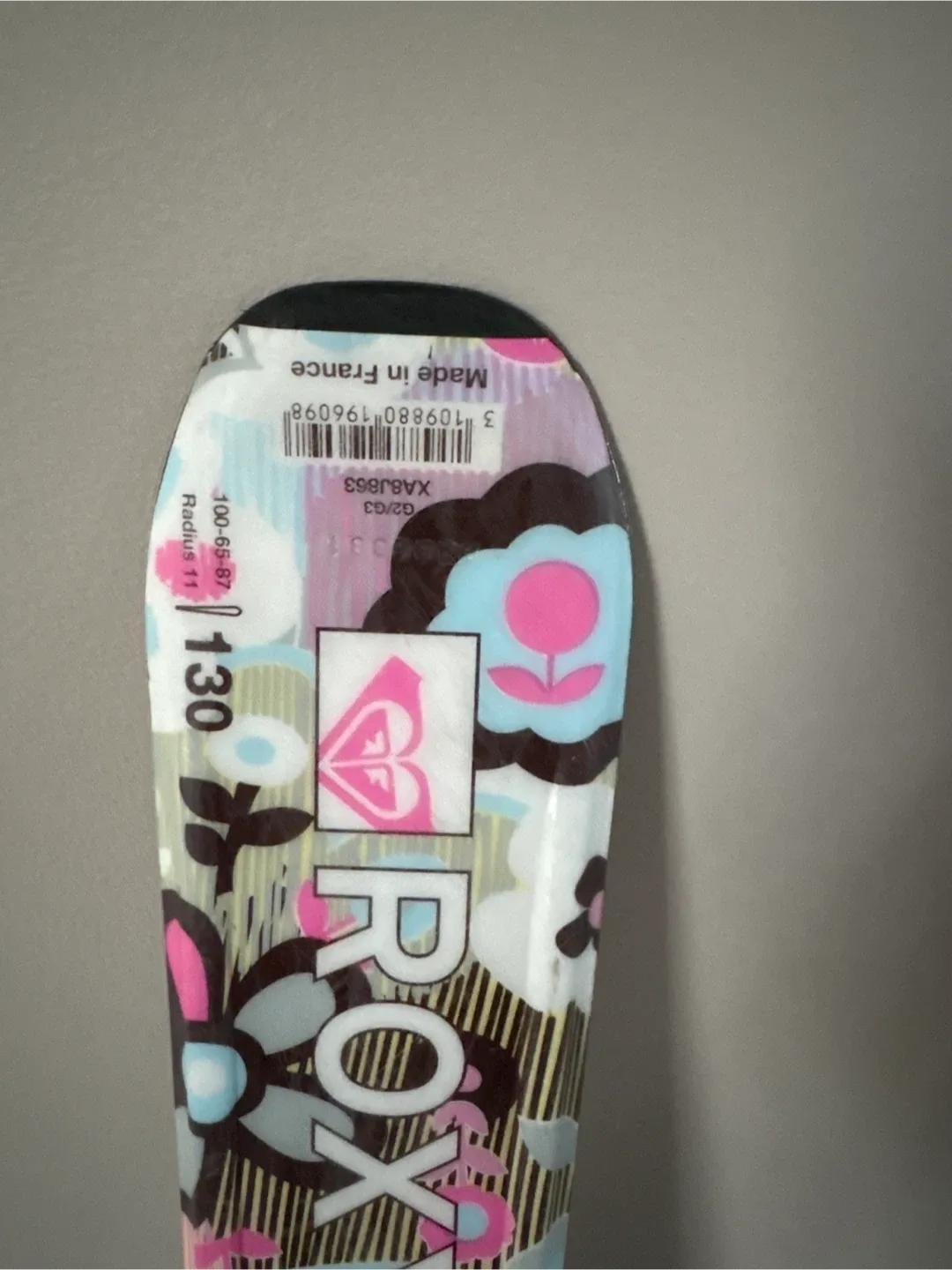 Roxy Skis - Fun Floral Design image indicator(6)