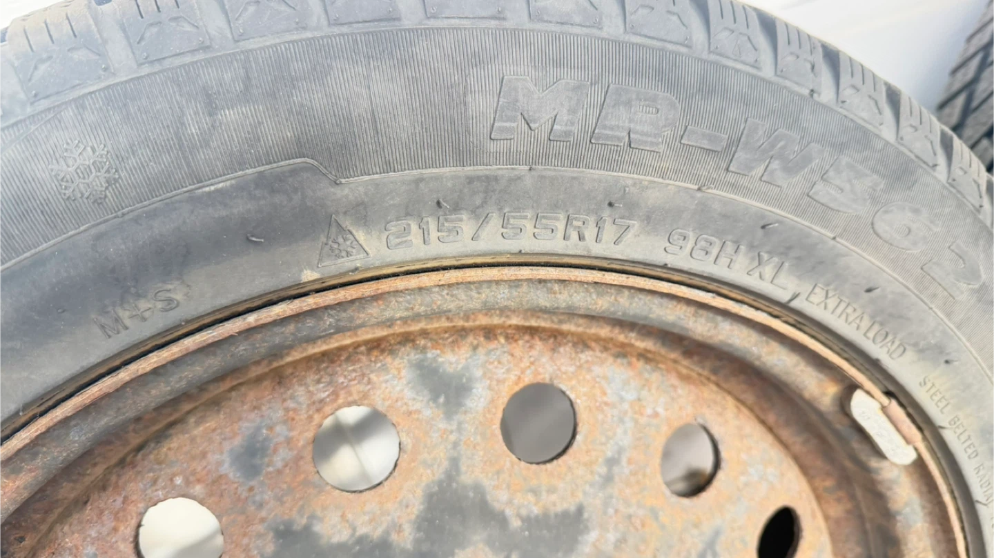 Set of 4 Winter Tires 215/55R17 - photo 2