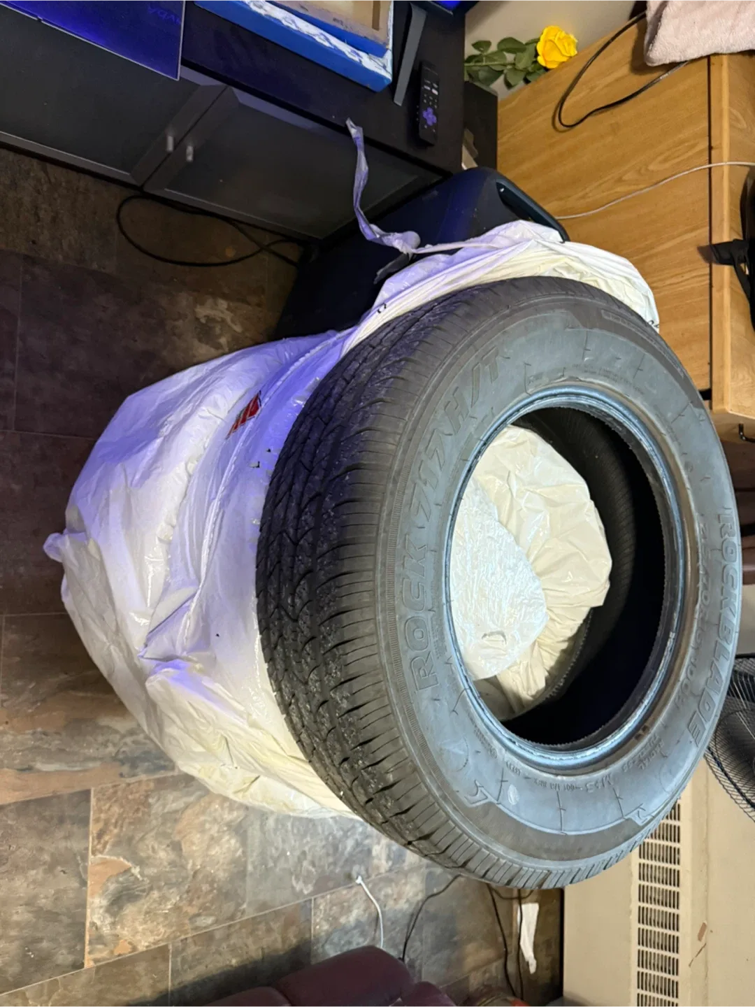 RockBlade 215/70R16 100H Tires - Set of 4 image indicator(3)