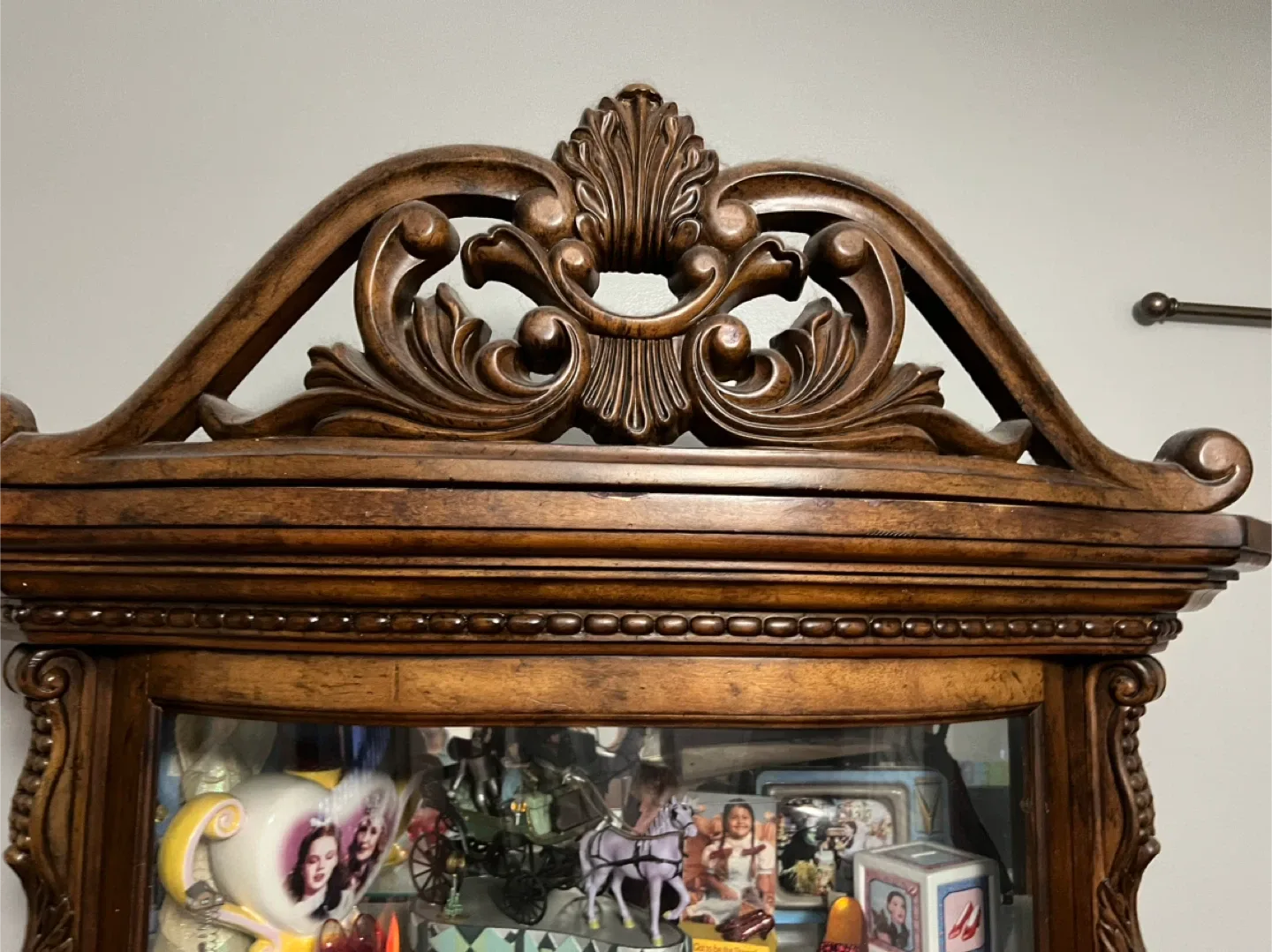 Curio Display Cabinet - Ornate Wood image indicator(3)