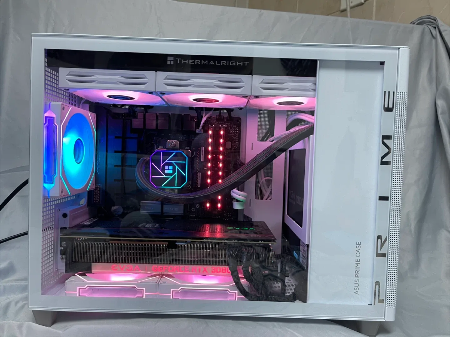 MicroATX White Gaming PC 9600X, 3080, 1TB, DDR5 image indicator(5)