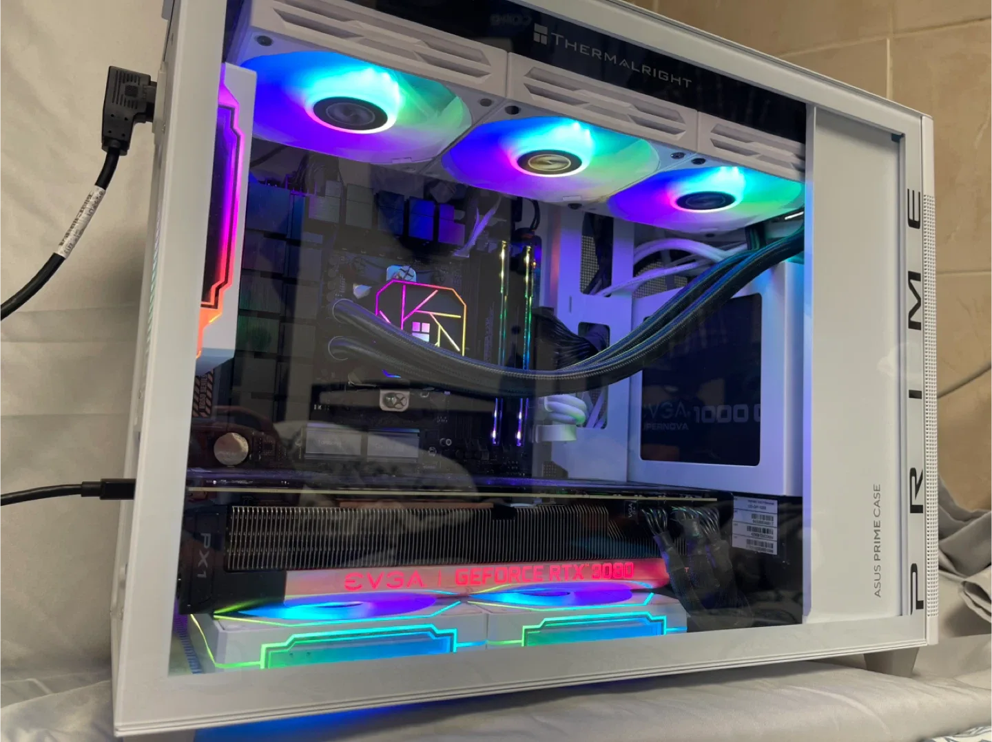 MicroATX White Gaming PC 9600X, 3080, 1TB, DDR5 image indicator(4)