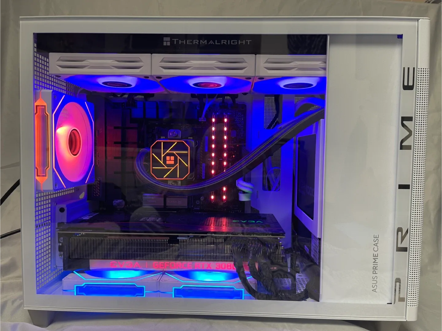 MicroATX White Gaming PC 9600X, 3080, 1TB, DDR5 image indicator(8)