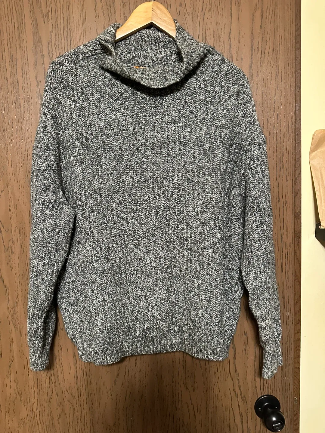 Wilfred Free Sweater image indicator(8)