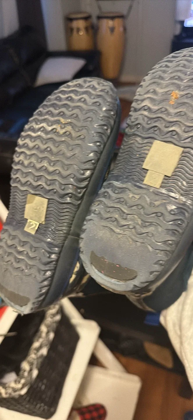 Bogs Kids' Waterproof Winter Boots, Size 2