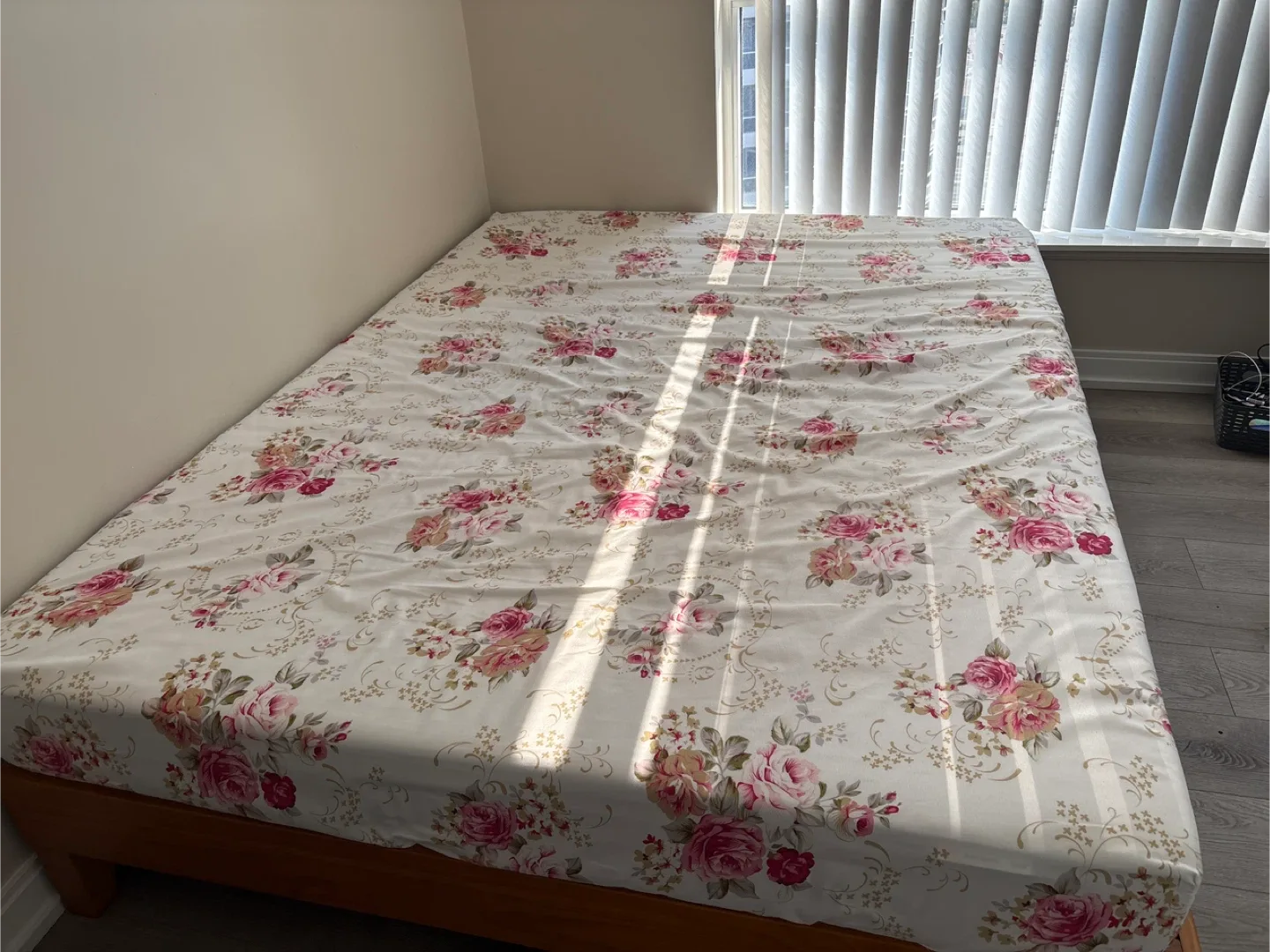 Queen Mattress image indicator(2)