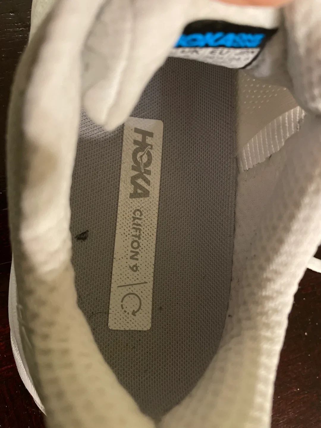 Hoka Clifton 9 Wide, US 7.5 White Sneakers image indicator(3)