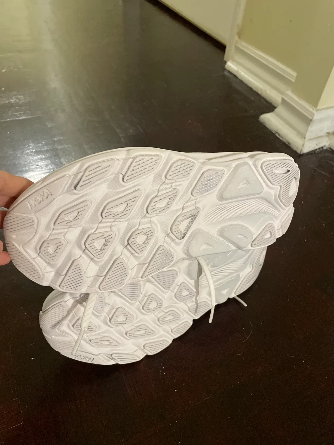 Hoka Clifton 9 Wide, US 7.5 White Sneakers image indicator(5)