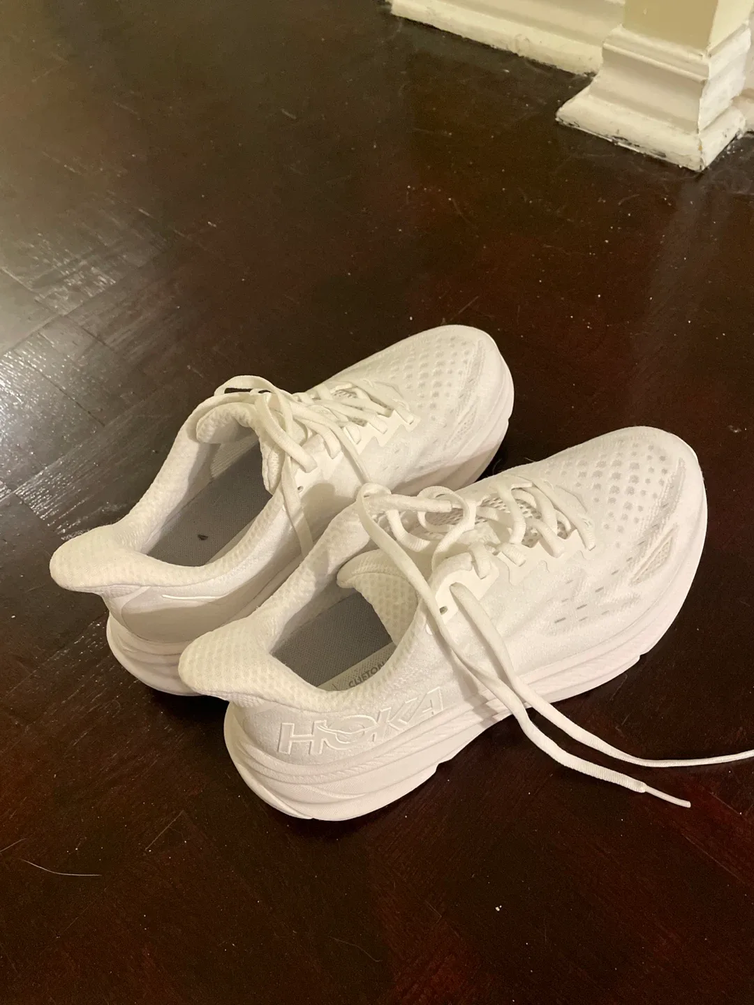 Hoka Clifton 9 Wide, US 7.5 White Sneakers image indicator(6)