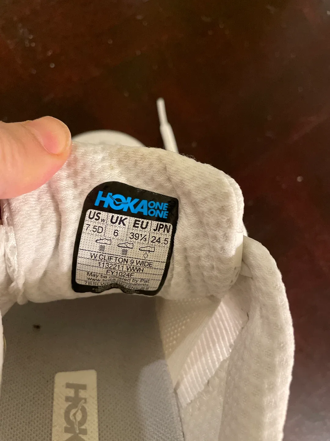 Hoka Clifton 9 Wide, US 7.5 White Sneakers image indicator(4)