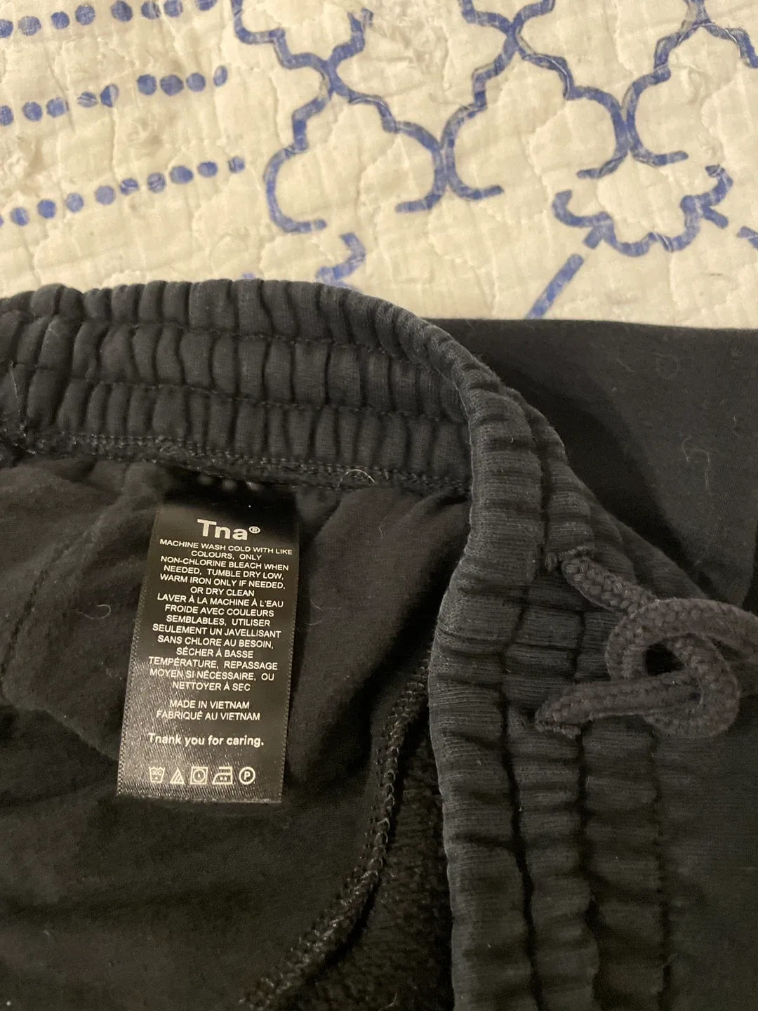 Aritzia TNA Black Sweatpants Size XS image indicator(3)
