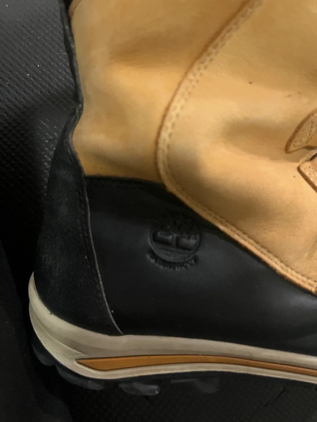 Timberland winter boots size 6.5 image indicator(4)