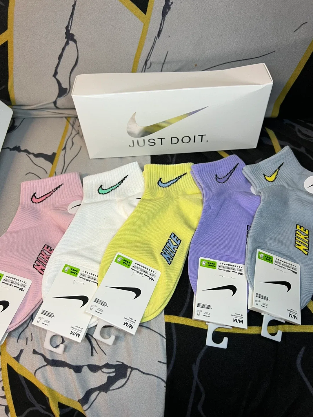 New Nike Socks thumbnail