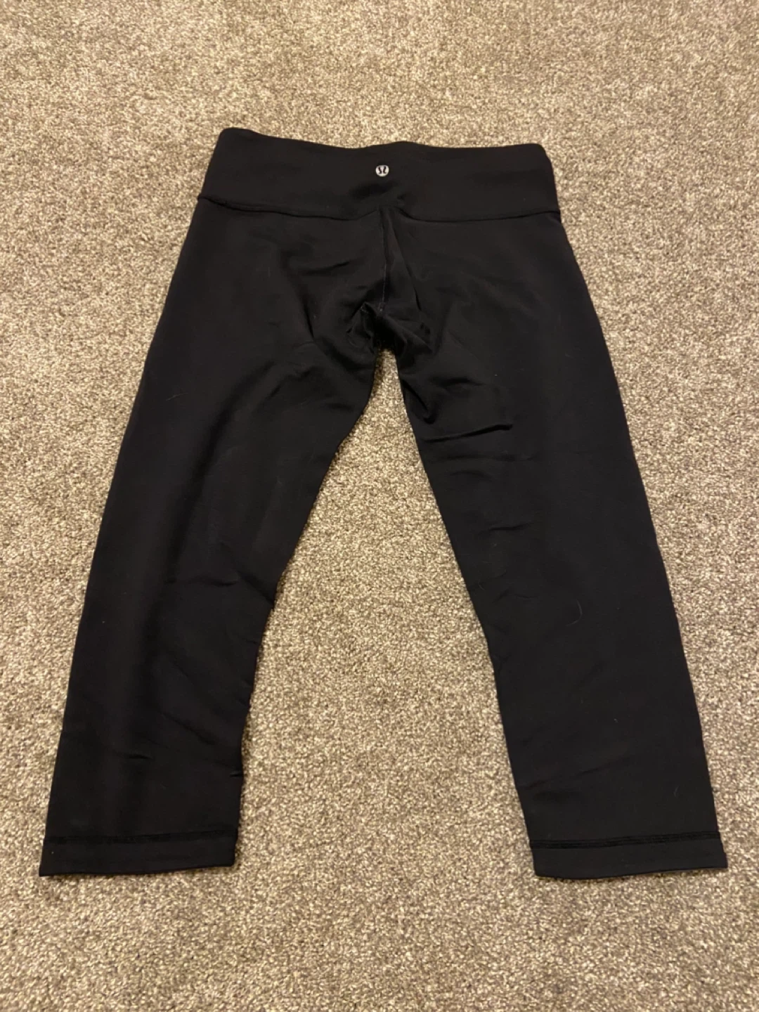 Lululemon Black Cropped Leggings - Size 8 - photo 2