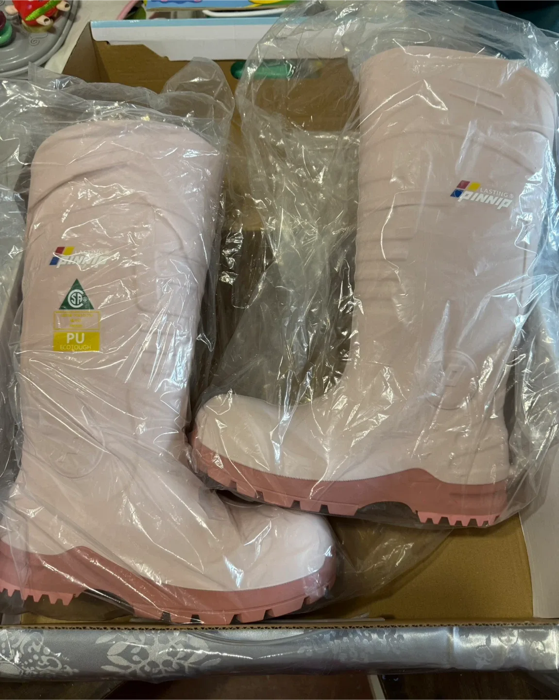 New! Lasting Pinnip Pink Rubber Boots