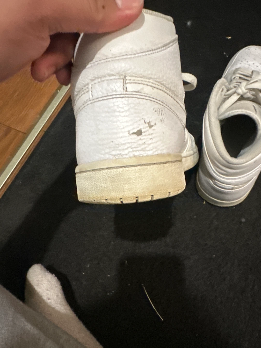 Nike Air Jordan 1 Mid - White - photo 4