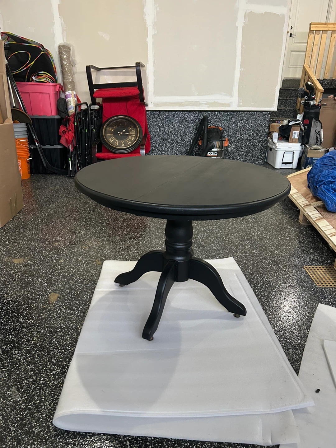 Solid wood Round Black Pedestal Table