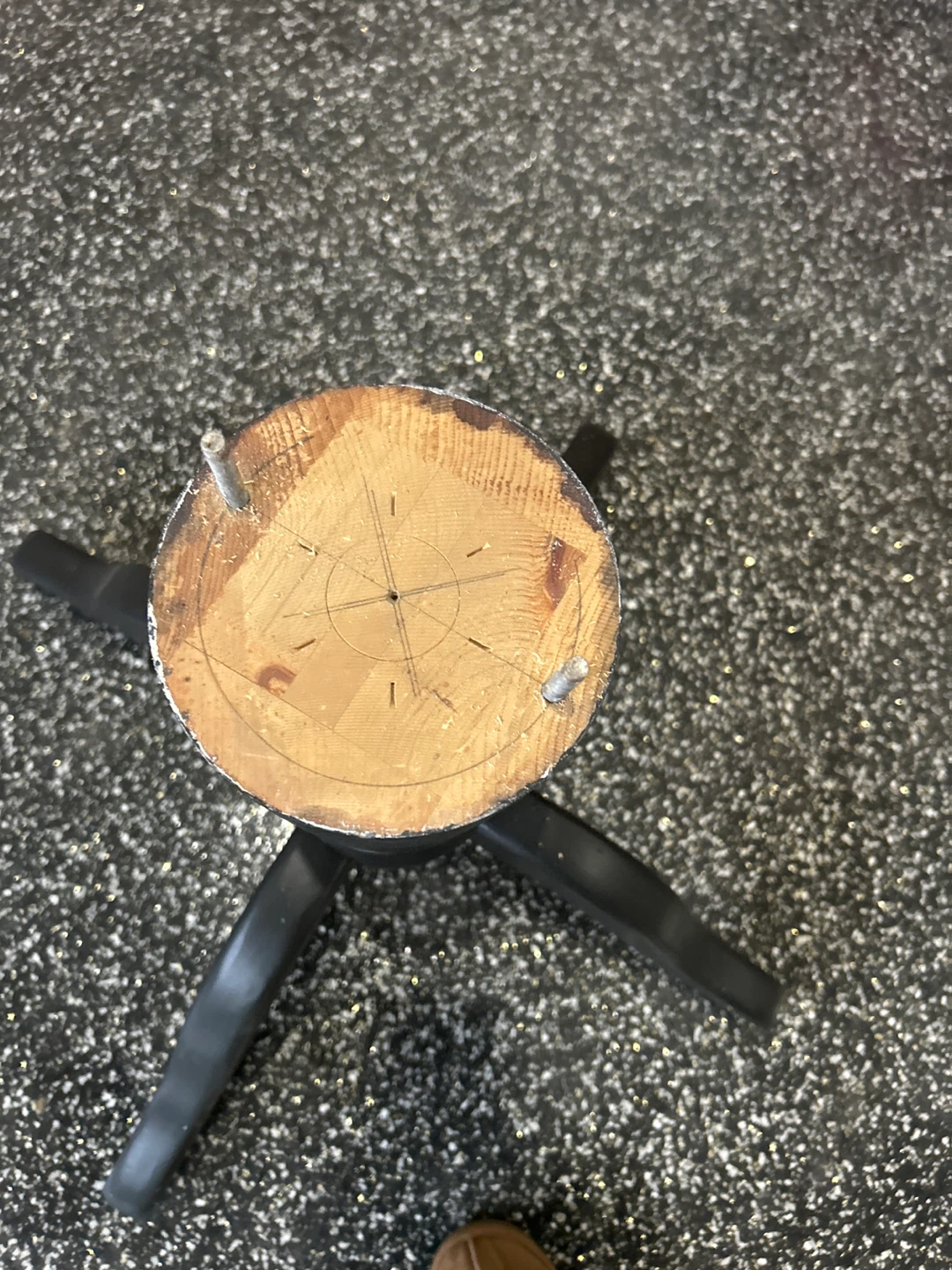 Solid wood Round Black Pedestal Table - photo 3