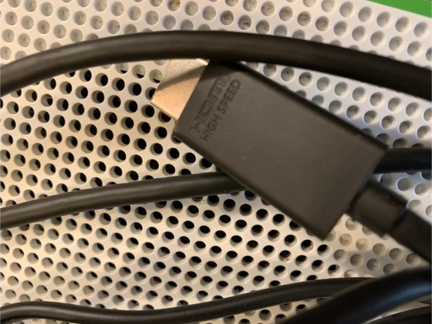 Xbox One S 1TB Console - White 🥕 for parts only image indicator(6)