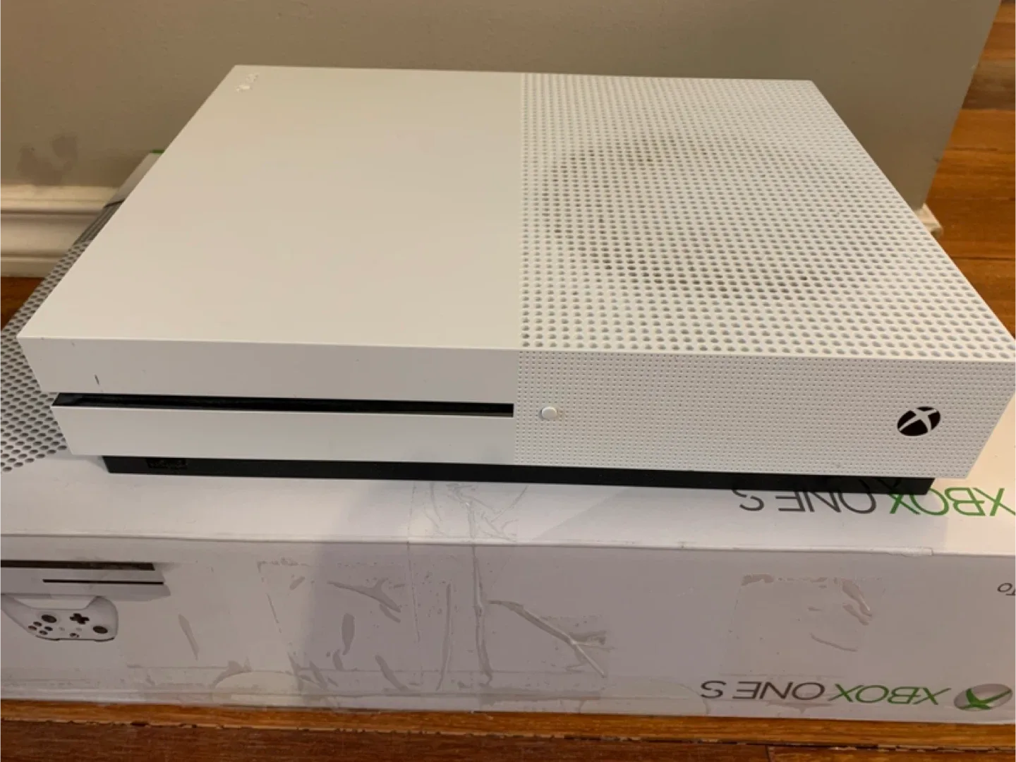 Xbox One S 1TB Console - White 🥕 for parts only image indicator(2)