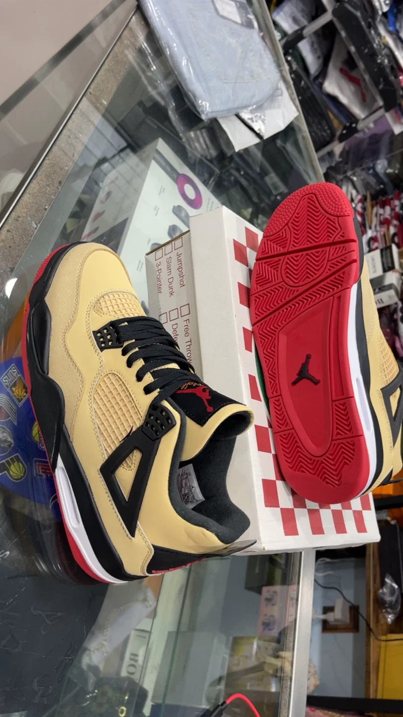 Jordan 4 Retro SE Craft Olive image indicator(8)