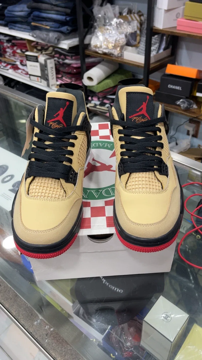 Jordan 4 Retro SE Craft Olive image indicator(10)