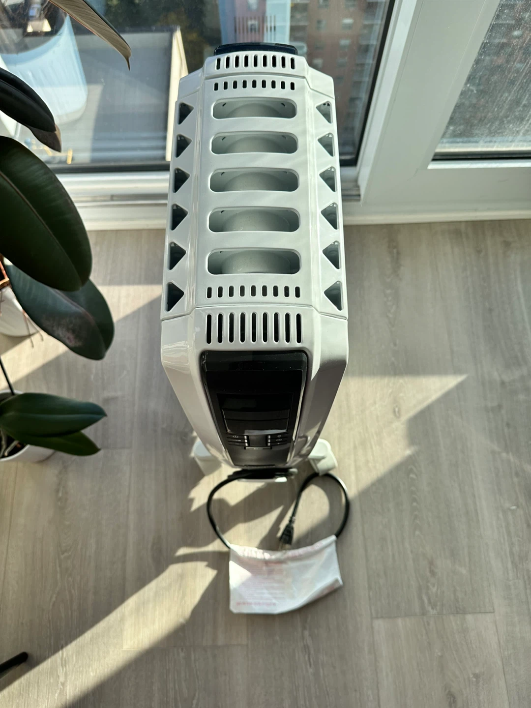 DeLonghi Electric Radiator Heater - photo 3