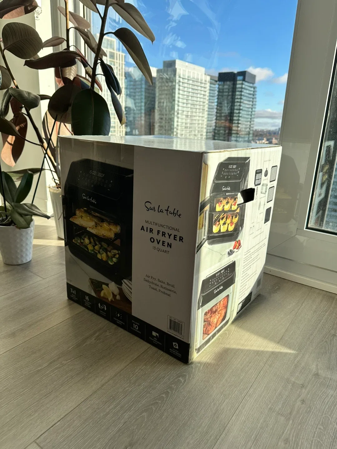 New Sur La Table Multifunctional Air Fryer Oven 13 Quart