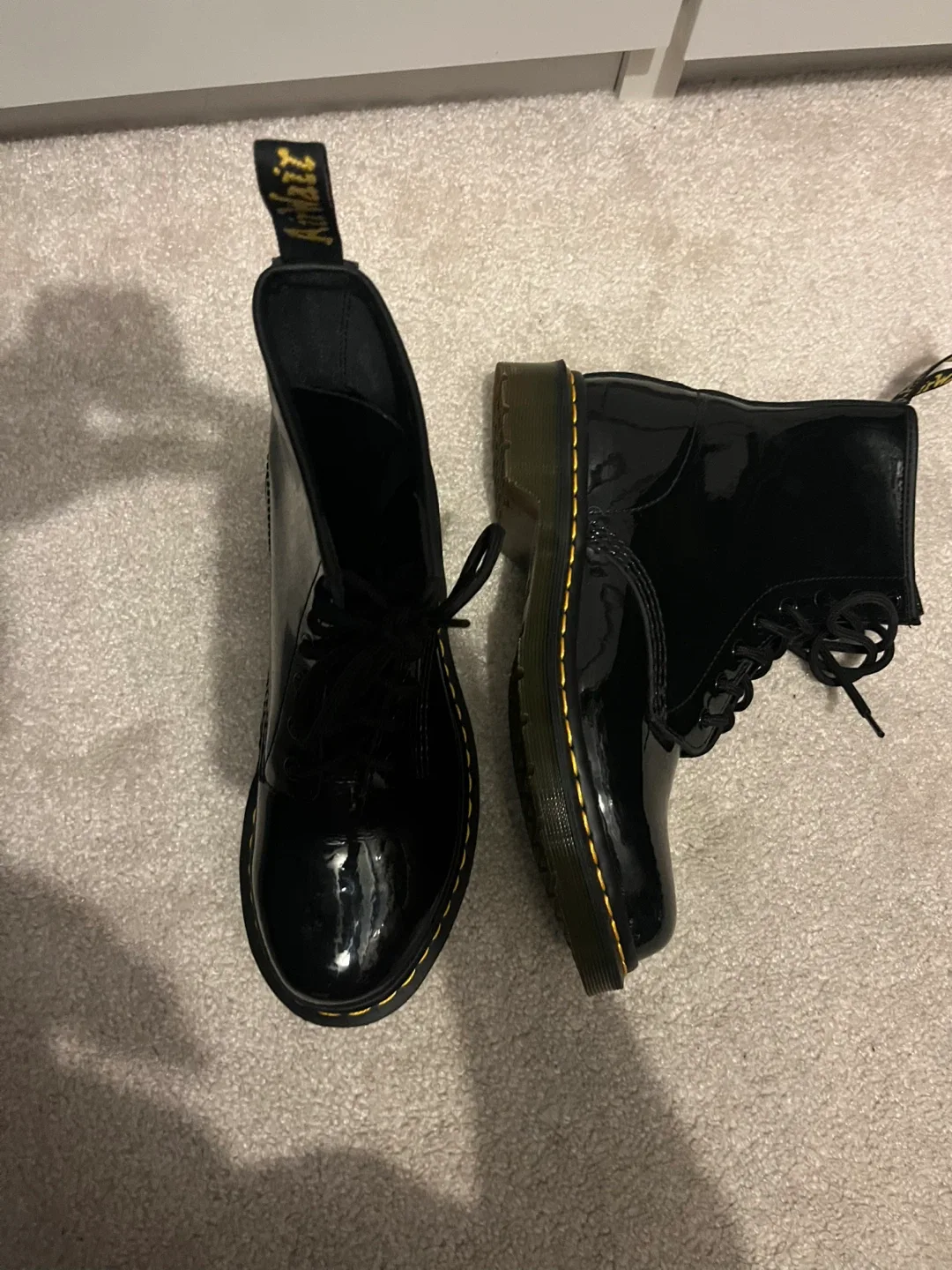 Dr. Martens 1460 Patent Leather Boots size 9 image indicator(6)